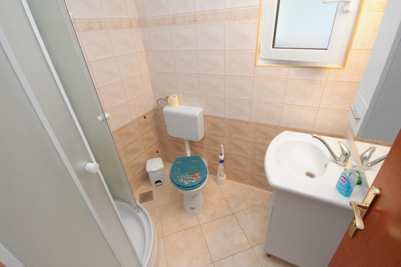 Apartments And Rooms With Parking Space Njivice, Krk - 5458 Exterior foto
