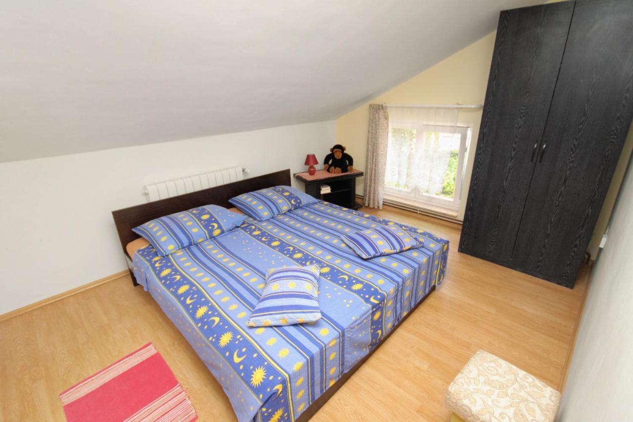 Apartments And Rooms With Parking Space Njivice, Krk - 5458 Exterior foto