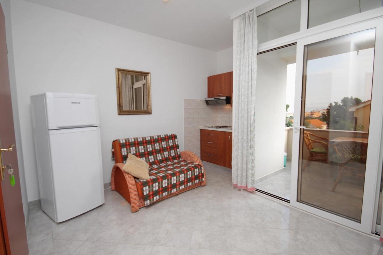 Apartments And Rooms With Parking Space Njivice, Krk - 5458 Exterior foto